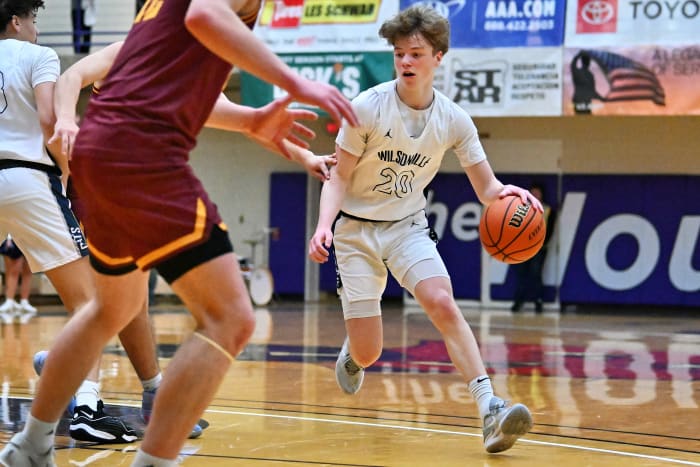 a Wilsonville Redmond 5A Oregon boys basketball quarterfinal 2024 Leon Neuschwander 25